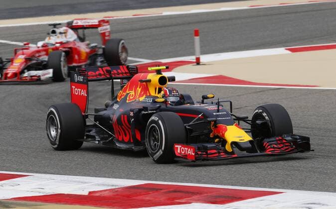 Motorsports: FIA Formula One World Championship WM Weltmeisterschaft 2016, Grand Prix of Bahrain, 26 Daniil Kvyat (RUS, Red Bull Racing), xHOCHxZWEIx
