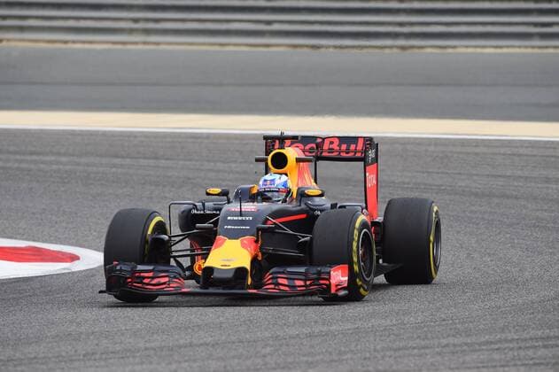 Daniel Ricciardo, Red Bull Racing, formula 1 GP, Bahrain in Manama Shakir 01.04.2016 Photo:mspb Jerry Andre Daniel Ricciardo, formula 1 GP, Bahrain