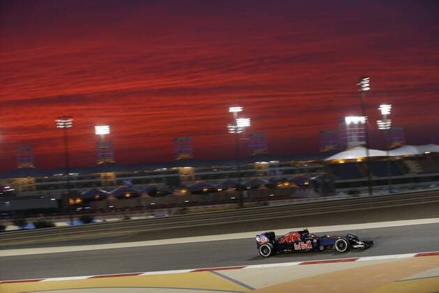 Motorsports: FIA Formula One World Championship WM Weltmeisterschaft 2016, Grand Prix of Bahrain, 55 Carlos Sainz Junior (ESP, Scuderia Toro Rosso), xHOCHxZWEIx