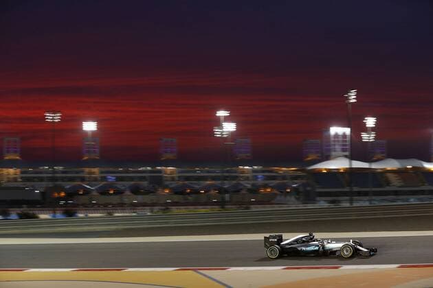 Motorsports: FIA Formula One World Championship WM Weltmeisterschaft 2016, Grand Prix of Bahrain, 44 Lewis Hamilton (GBR, Mercedes AMG Petronas Formula One Team), xHOCHxZWEIx