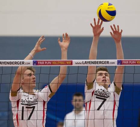 Volleyball Hessen - U20 EM-Qualifikation Männer 01.04.2016 Ungarn (rot) - Deutschland (ws) v.l. Matti Binder (Germany 17), Corbin Balster (Germany 7) Ungarn - Deutschland