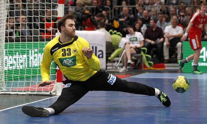Themen der Woche SPORT Bilder des Tages - SPORT Köln, Lanxessarena, 02.04.16: Deutschlands Torwart Andreas Wolff mit einer Parade im Handballländerspiel zwischen Deutschland vs. Dänemark.
