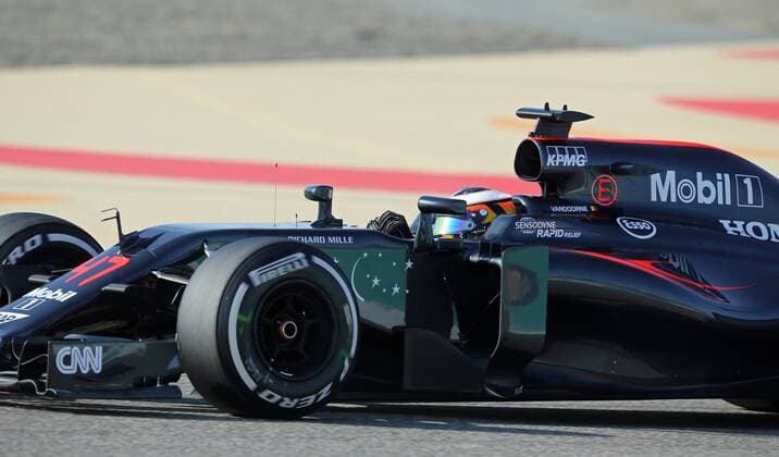 Belgian rider Stoffel Vandoorne of McLaren-Honda warms up before the qualifications ahead of the Formula 1 Bahrain Grand Prix race in Sakhir, Bahrain, Saturday 02 April 2016. GEORGESxDExCOSTER  x04824505x
