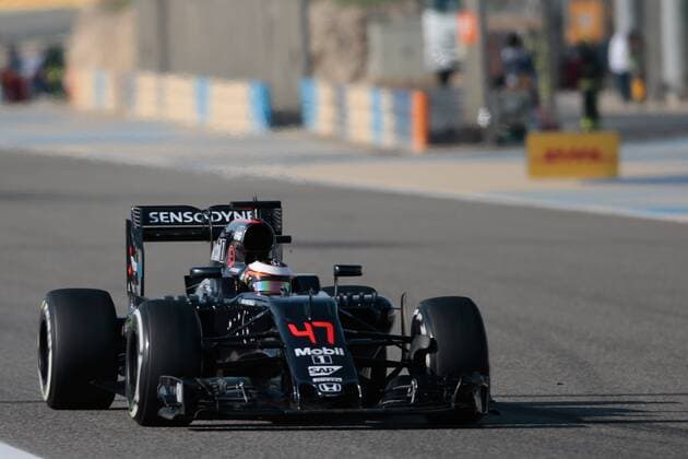 Formel 1, GP Bahrain FORMULA 1 - Bahrain GP SAKHIR,BAHRAIN,02.APR.16 - MOTORSPORTS, FORMULA 1 - FIA World Championship WM Weltmeisterschaft Grand Prix of Bahrain, Bahrain International Circuit, practice and qualifying. Image shows test driver Stoffel Vandoorne (BEL McLaren Honda). GEPAxpictures xFritzxMueller