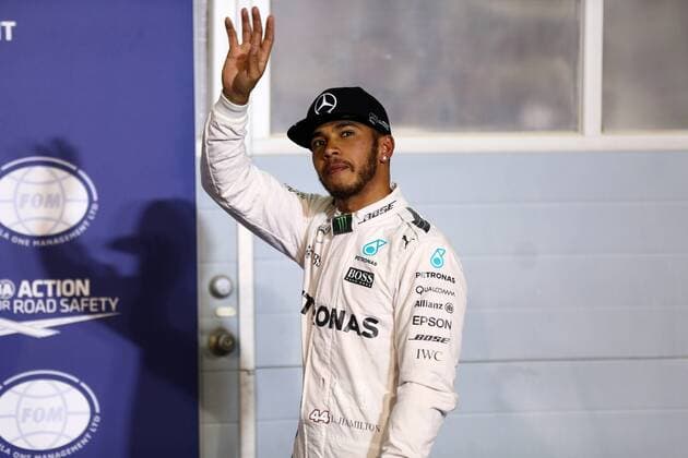 Bahrain Grand Prix, Sakhir 31 March - 03 April 2016 02.04.2016 - Qualifying, Lewis Hamilton (GBR) Mercedes AMG F1 W07 Hybrid pole position 