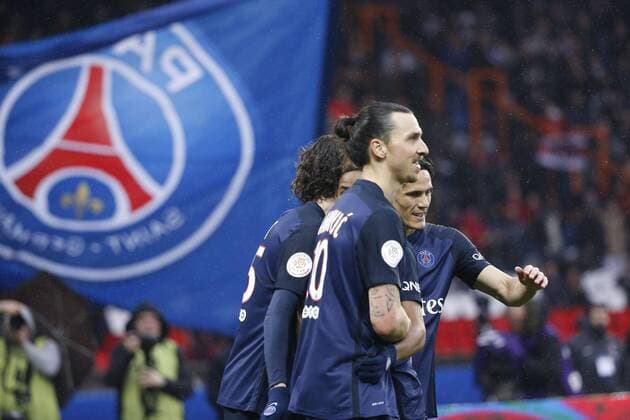 Zlatan Ibrahimovic (psg) inscrit un nouveau but, joie, Christopher Alan NKUNKU (psg), Adrien Rabiot (psg), Edinson Roberto Paulo Cavani Gomez (psg) (El Matador) (El Botija) (Florestan) FOOTBALL : Paris st Germain vs OGC Nice - Ligue 1 - 02 04 2016 StephaneAllaman Panoramic 