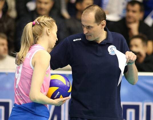 KRASNODAR, RUSSIA. APRIL 2, 2016. Dinamo s Natalia Khodunova (L) and Dinamo s head coach Konstantin Ushakov in the rematch of the 2015 16 Season CEV Women s Volleyball Cup Finals against Galatasaray Istanbul at Olimp Sports Palace. Dinamo Krasnodar won the game 3:0. Vitaly Timkiv TASS  TS01E4E1