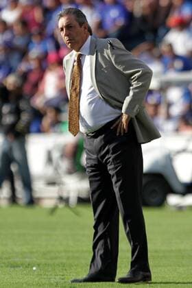 Fussball Mexiko - April 2, 2016 - Mexico - D02041616.JPG.CIUDAD DE MEXICO SportsDeportes-Soccer.- El estratega de La Maquina Celeste del Cruz Azul, Tomas Boy, ante los Tuzos del Pachuca, el sabado 2 de abril de 2016, en el Estadio Azul, juego de la jornada 12 del Torneo Clausura 2016 de la Liga MX. - April 2, 2016  - ZUMAu78_