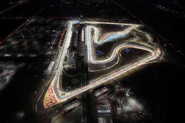 Rennstrecke bei Nacht, formula 1 GP, Bahrain in Manama Shakir 02.04.2016 Photo:mspb Jerry Andre Rennstrecke bei Nacht; formula 1 GP, Bahrain