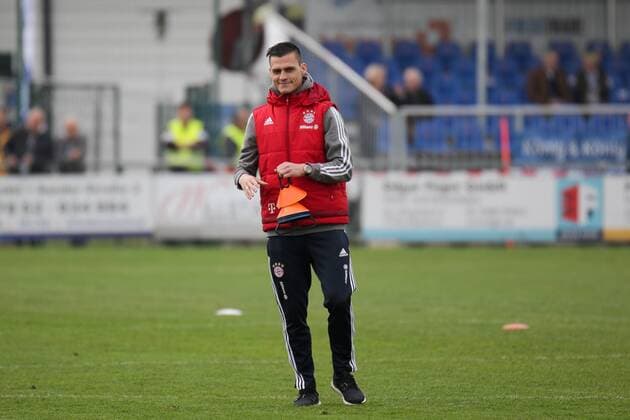 Thomas Wörle (Thomas Woerle, Trainer, FCB), Freude, freundlich, fröhlich, strahlend, optimistisch, Freisteller, Einzelbild, Aktion, Action, Fussball, DFB-Pokal der Frauen, SC Sand - FC Bayern München, xozx