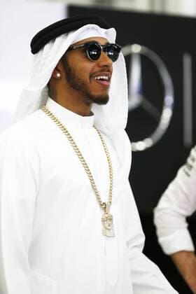Motorsports: FIA Formula One World Championship WM Weltmeisterschaft 2016, Grand Prix of Bahrain, 44 Lewis Hamilton (GBR, Mercedes AMG Petronas Formula One Team), xHOCHxZWEIx