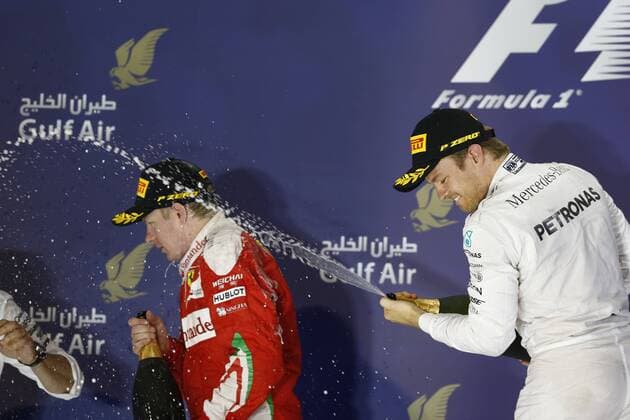 Motorsports: FIA Formula One World Championship WM Weltmeisterschaft 2016, Grand Prix of Bahrain, 7 Kimi Raikkonen (FIN, Scuderia Ferrari), 6 Nico Rosberg (GER, Mercedes AMG Petronas Formula One Team), xHOCHxZWEIx