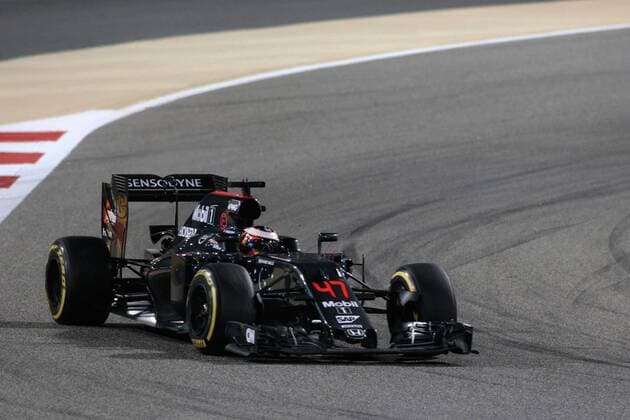 FORMULA 1 - Bahrain GP SAKHIR,BAHRAIN,03.APR.16 - MOTORSPORTS, FORMULA 1 - FIA World Championship WM Weltmeisterschaft Grand Prix of Bahrain, Bahrain International Circuit, award ceremony. Image shows test driver Stoffel Vandoorne (BEL McLaren Honda). GEPAxpictures xFritzxMueller