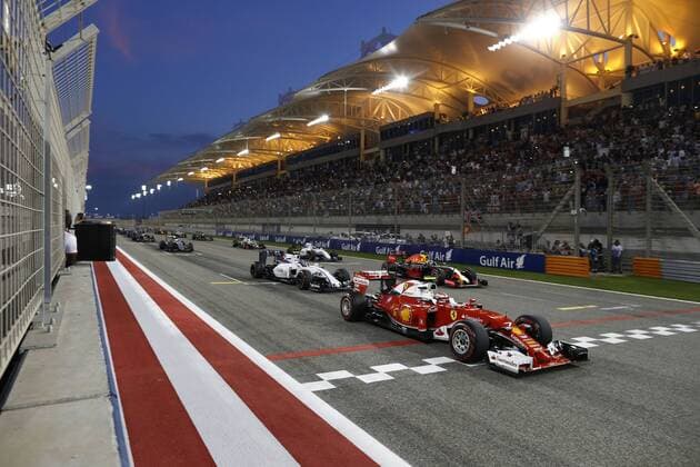 Motorsports: FIA Formula One World Championship WM Weltmeisterschaft 2016, Grand Prix of Bahrain, 7 Kimi Raikkonen (FIN, Scuderia Ferrari), 77 Valtteri Bottas (FIN, Williams Martini Racing), 3 Daniel Ricciardo (AUS, Red Bull Racing), xHOCHxZWEIx