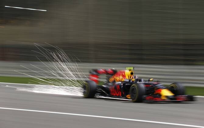 Motorsports: FIA Formula One World Championship WM Weltmeisterschaft 2016, Grand Prix of Bahrain, 26 Daniil Kvyat (RUS, Red Bull Racing), xHOCHxZWEIx