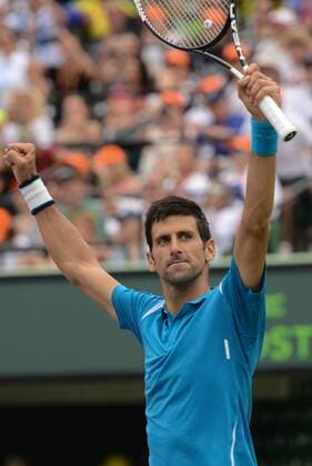 Themen der Woche SPORT Bilder des Tages - Sport April 3, 2016 - Miami, Florida, United States - NOVAK DJOKOVIC celebrates winning the Miami Open. Tennis 2016 - Miami Open - Day 14 - ZUMAl132