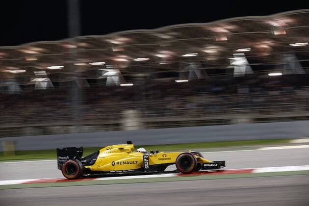 Motorsports: FIA Formula One World Championship WM Weltmeisterschaft 2016, Grand Prix of Bahrain, 20 Kevin Magnussen (DEN, Renault Formula 1 Team), xHOCHxZWEIx