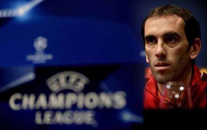 Atletico Madrid s Uruguayan defender Diego Godin during a press conference PK Pressekonferenz held prior to a team s training session at Joan Gamper Sports City in Sat Joan Despi, Catalonia, northeastern Spain, 04 April 2016. Atletico Madrid will face FC Barcelona Barca in a Champions League quarter finals first leg soccer match the upcoming 05 April. Atletico Madrid s press conference !ACHTUNG: NUR REDAKTIONELLE NUTZUNG!  20160404-635953919564823531