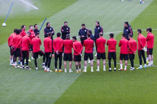 April 4, 2016 - Barcelona, Catalonia, Spain - Atletico Madrid team during the last training before the match between FC Barcelona Barca - Atletico de Madrid, for the round 1 4 leg 1st leg of the Champios League, played at Camp Nou Stadium on 4th Apr 2016 in Barcelona, Spain. Atletico de Madrid training session  - ZUMAn230