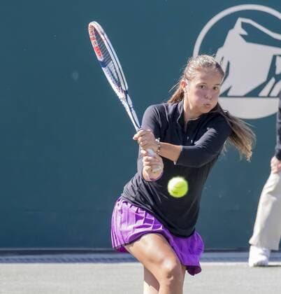 April 5, 2016 - Charleston, SC, U.S. - Charleston, SC - Apr 05, 2016: S. Zheng (CHN) vs 14 D. Kasatkina (RUS) play their match during the Volvo Car Open at the Family Circle Tennis Center in Charleston, SC...Daria Kasatkina beats Saisai Zheng 6-2, 6-1. Tennis 2016: WTA Tennis Damen Volvo Car Open Apr 05 - ZUMAa55_