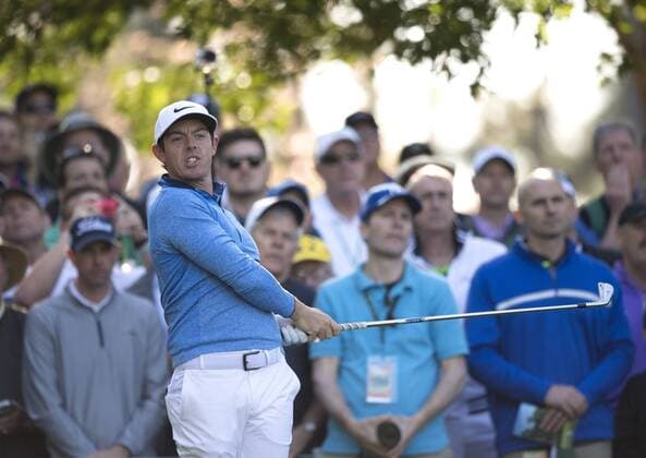 Rory McIlroy watches his tee shot on the 4th tee during a practice round before the 2016 Masters Tournament at Augusta National in Augusta, Georgia on April 5, 2016.  AUG20160405322 KEVINxDIETSCH