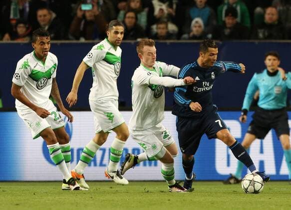 Maximilian Arnold, Cristiano Ronaldo Aktion Spielszene Zweikampf Fußball Fussball UEFA Championsleague Herren Viertelfinale Saison 2015 2016 06.04.2016 VfL Wolfsburg vs. Real Madrid