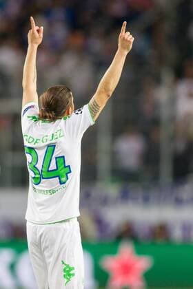 Wolfsburg Ricardo Rodriguez (VfL Wolfsburg 34) beim Torjubel nach dem Treffer zum 1:0 beim Champions League Viertelfinal Hinspiel zwischen dem VfL Wolfsburg und Real Madrid am 06.04.2016, Copyright: Schuelerx xEibnerx-xPressefoto EP_JSE