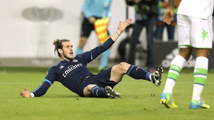 Foto: Verlierer Real madrid , BALE am Boden Fussball - Championsleague am Mi. 06.04.2016 VfL Wolfsburg - Real Madrid