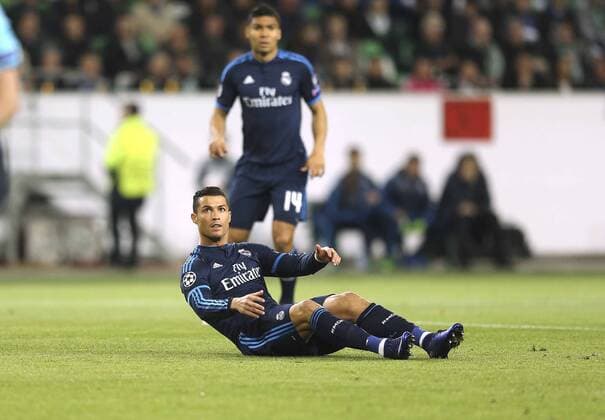 Foto: Verlierer Madrid , Ronaldo am Boden Fussball - Championsleague am Mi. 06.04.2016 VfL Wolfsburg - Real Madrid