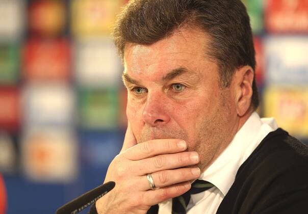 Foto: Trainer Dieter Hecking ( Wolfsburg ) Fussball - Championsleague am Mi. 06.04.2016 VfL Wolfsburg - Real Madrid 2 - 0