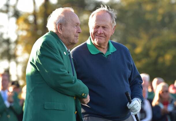 Honorary starters Jack Nicklaus and Ar­nold Pal­mer stand on the first tee box at the 2016 Masters Tournament at Augusta National in Augusta, Georgia on April 7, 2016.  AUG20160407112 KEVINxDIETSCH