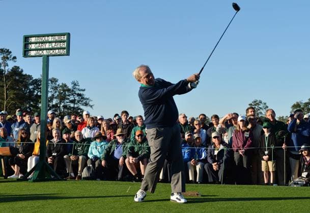 Honorary starter Jack Nicklaus hits a tee shot to begin the 2016 Masters Tournament at Augusta National in Augusta, Georgia on April 7, 2016.  AUG20160407102 KEVINxDIETSCH