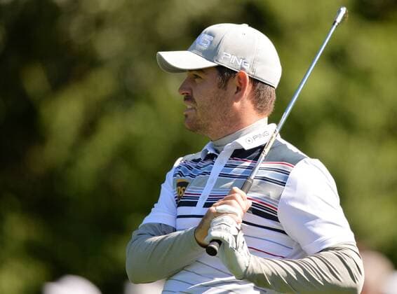 Louis Oosthuizen of South Africa hits his tee shot on the 4th hole in the first round of the 2016 Masters Tournament at Augusta National in Augusta, Georgia on April 7, 2016.  MAS20160407134 KEVINxDIETSCH