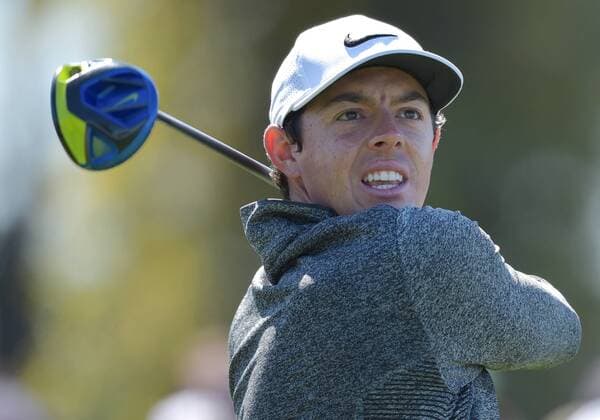 Rory McIlroy of North Ireland hits his tee shot on the first hole in the second round of the 2016 Masters Tournament at Augusta National in Augusta, Georgia on April 8, 2016.  MAS20160408101A KEVINxDIETSCH