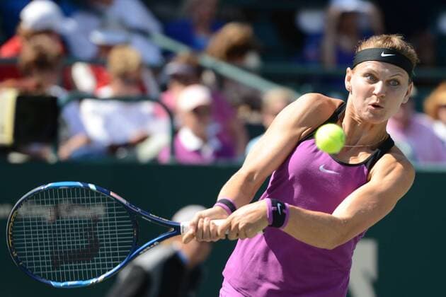 Bilder des Tages SPORT April 8, 2016 - Charleston, South Carolina, United States - LUCIE SAFAROVA in action during her doubles match with B. Mattek-Sands vs. G. Dabrowski and D. Jurak at the Volvo Car Open Tennis 2016 - Volvo Car Open - Day 5 - ZUMAl132
