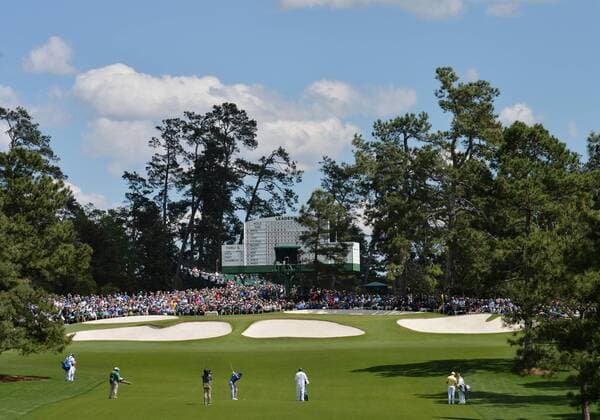 Jordan Spieth hits his approach shot to the 7th hole in the second round of the 2016 Masters Tournament at Augusta National in Augusta, Georgia on April 8, 2016. Tom Watson announced that this 2016 Masters will be his last.  MAS20160408135 KEVINxDIETSCH