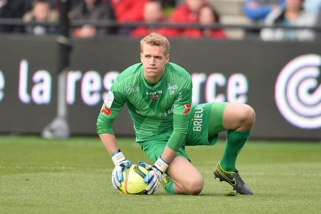 Jonas LOSSL (eag) FOOTBALL : EA Guingamp vs Paris SG - Ligue 1 - 09 04 2016 AnthonyBIBARD FEP Panoramic 