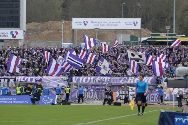 Fußball 3. Liga 33. Spieltag Rot Weiss Erfurt - VfL Osnabrück am 02.04.2016 im Steigerwaldstadion in Erfurt Fans aus Osnabrück Foto: osnapix FF