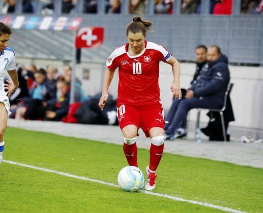 09.04.2016 Biel Fussball Frauen EM-Qualifikation Schweiz - Italien Bild zeigt Ramona Bachmann (SUI) . Aktion Einzelbild 