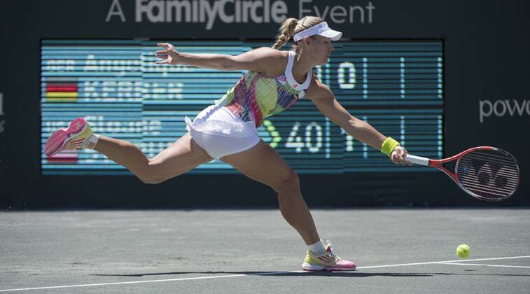 Bilder des Tages - SPORT Tennis, WTA-Turnier in Charleston, Angelique Kerber gibt im Halbfinale auf April 9,2016: Angelique Kerber (GER) (retired) loses to Sloane Stephens (USA) 6-1, 3-0, at the Volvo Car Open being played at Family Circle Tennis Center in Charleston, South Carolina. Ã‚Â© TENNIS 2016: Volvo Car Open APRIL 16 - ZUMAc04_