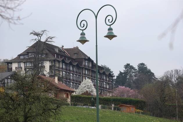 Fußball, EURO 2016, Quartier der deutschen Nationalmannschaft in Evian les Bains SOCCER - UEFA EURO EM Europameisterschaft Fussball 2016, preview EVIAN-LES-BAINS,FRANCE,09.APR.16 - SOCCER - UEFA European Championship EM Europameisterschaft 2016 in France, preview, base camp team Germany, Hotel Ermitage. Image shows the hotel. GEPAxpictures xAndreasxPranter