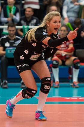 09.04.2016, Halle Berg Fidel, Muenster Volleyball, Bundesliga Frauen, Play-offs Halbfinale, USC Münster Muenster vs. Dresdner SC Jubel Laura Dijkema ( 7 Dresden)