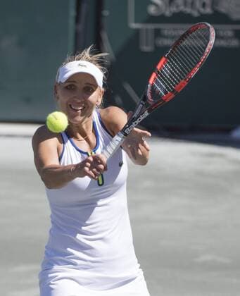 April 9, 2016: Elena Vesnina (RUS) defeated Sara Errani (ITA) 6-4, 4-6, 6-2, at the Volvo Car Open being played at Family Circle Tennis Center in Charleston, South Carolina. Ã‚Â© TENNIS 2016: Volvo Car Open APRIL 16 - ZUMAc04_