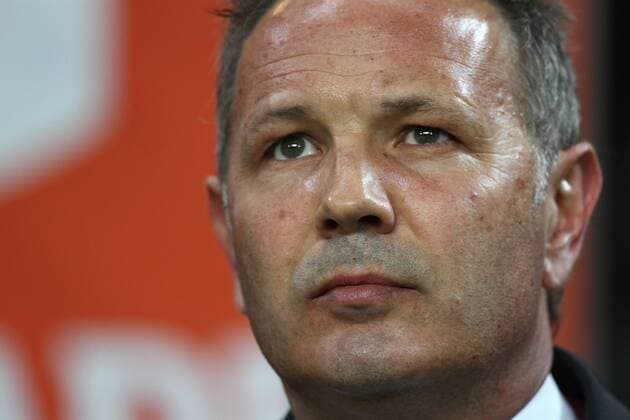 Fußball, AC Mailand - Juventus Turin April 9, 2016 - Milan, Italy - Milan coach Sinisa Mihajlovic during the Serie A football match n.32 MILAN - JUVENTUS on 09 04 16 at the Stadio Giuseppe Meazza in Milan, Italy. AC Milan v Juventus FC - Serie A  - ZUMAn230