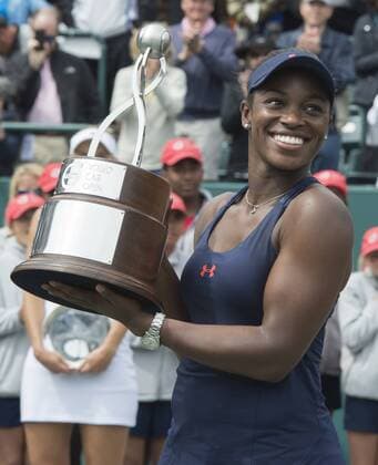 April 10, 2016: Sloane Stephens (USA) wins the final, a trophy, and a car against Elena Vesnina (RUS) 7-6, 6-2, at the Volvo Car Open being played at Family Circle Tennis Center in Charleston, South Carolina. Â© TENNIS 2016: Volvo Car Open APRIL 16 - ZUMAc04_