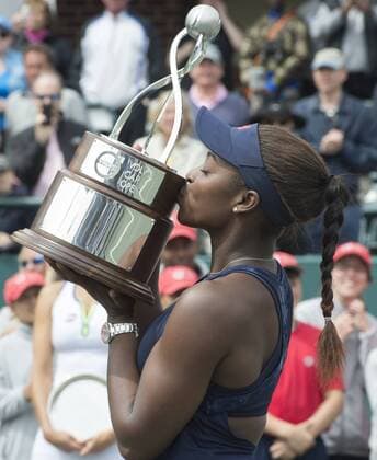April 10, 2016: Sloane Stephens (USA) wins the final, a trophy, and a car against Elena Vesnina (RUS) 7-6, 6-2, at the Volvo Car Open being played at Family Circle Tennis Center in Charleston, South Carolina. Â© TENNIS 2016: Volvo Car Open APRIL 16 - ZUMAc04_