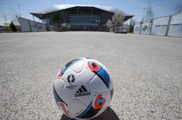 EURO 2016 - die Stadien: Stade des Lumieres in Lyon Bilder des Tages - SPORT SOCCER - UEFA EURO EM Europameisterschaft Fussball 2016, preview LYON,FRANCE,10.APR.16 - SOCCER - UEFA European Championship EM Europameisterschaft 2016 in France, preview, Stade de Lyon. Image shows the Stade Gerland and a ball. Keywords: stadium. GEPAxpictures xAndreasxPranter