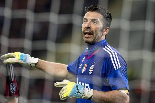 Gianluigi Buffon (Juventus), APRIL 9, 2016 - Football Soccer : Italian Serie A match between AC Milan 1-2 Juventus at Stadio Giuseppe Meazza in Milan, Italy. Noxthirdxpartyxsales  (bxlb060265)