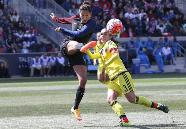 April 10 2016: Christen Press (12) of the USWNT boots the ball away from Natalia Gaitan (3) of Colombia during an International Friendly Länderspiel match at Talen Energy Stadium, in Chester, PA. USA defeated Colombia 3-0. (Photo by Tony Quinn Icon Sportswire) SOCCER: APR 10 Women s - USA v Colombia Icon25516041026 EDITORIAL USE ONLY