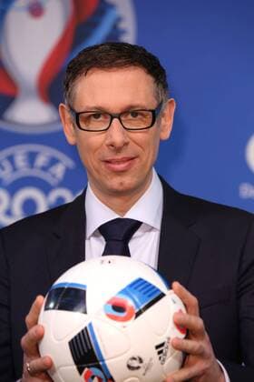 Steffen Simon bei dem Fototermin von der ARD Das Erste zur Fussball-Europameisterschaft 2016 in Frankreich (vom 10.06.- 10.07.2016) am 11.04.2016 in Berlin ARD Fototermin zur Fussball-EM 2016 in Berlin 